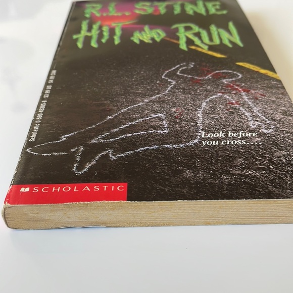 ✨2/$25✨ Hit and Run (1992) - Picture 4 of 5